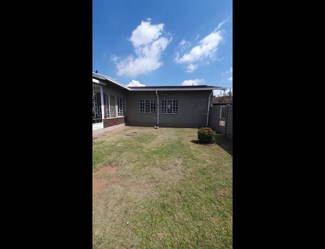 3 BEDROOM PROPERTY TO RENT IN WYCHWOOD